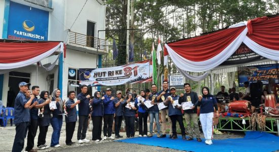 Memeriahkan HUT RI Ke- 81 NasDem Tanggamus Pentas Seni dan Budaya Kuda Kepang dan Debus Banten