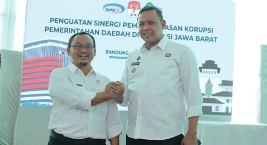 Kompak! Ketua DPRD dan Wali Kota Bekasi Teken Komitmen Antikorupsi Bareng KPK