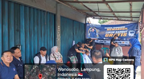 NasDem Tanggamus Gelar Cukur Rambut Gratis di Pasar Wonosobo
