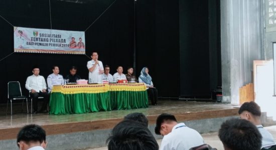 Pj Sekda Tanggamus Membuka Sosialisasi Tentang Pilkada Pemilih Pemula Tahun 2024